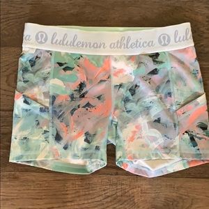 Lululemon spandex shorts